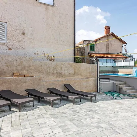 Apartman Cozy In Dobrinj, Otok Krk With Kitchen