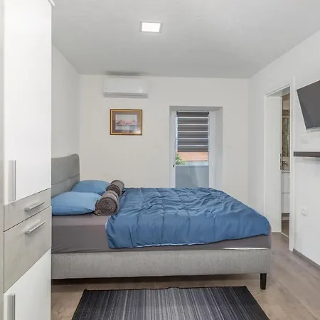 Apartman Cozy In Dobrinj, Otok Krk With Kitchen Polje